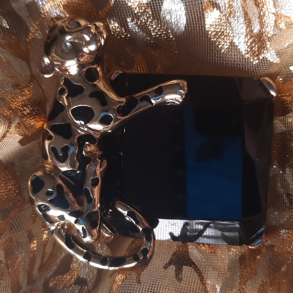 🐆 Leopard Pin ❤️ - Picture 3 of 5